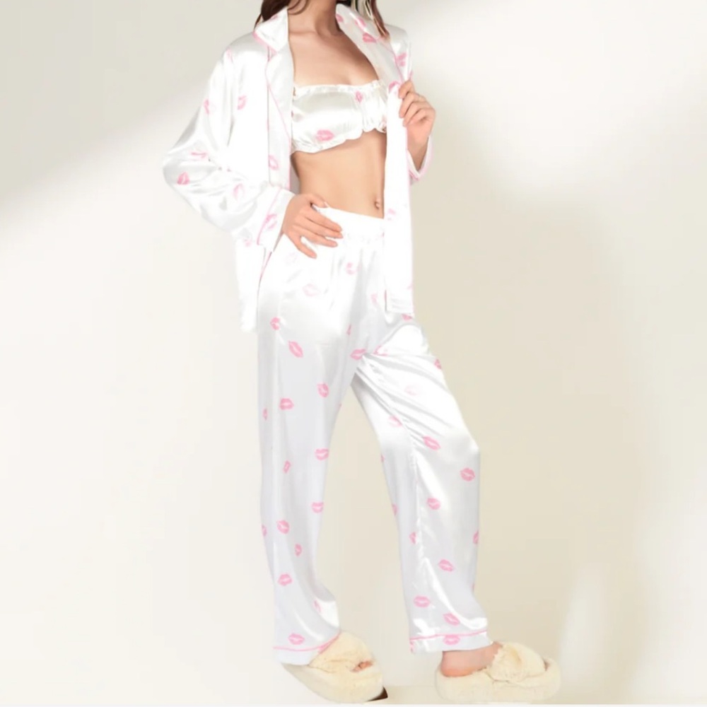 New in So Pretty Satins 3 Pieces Kiss Valentine's Day Pajama Loungewear Set